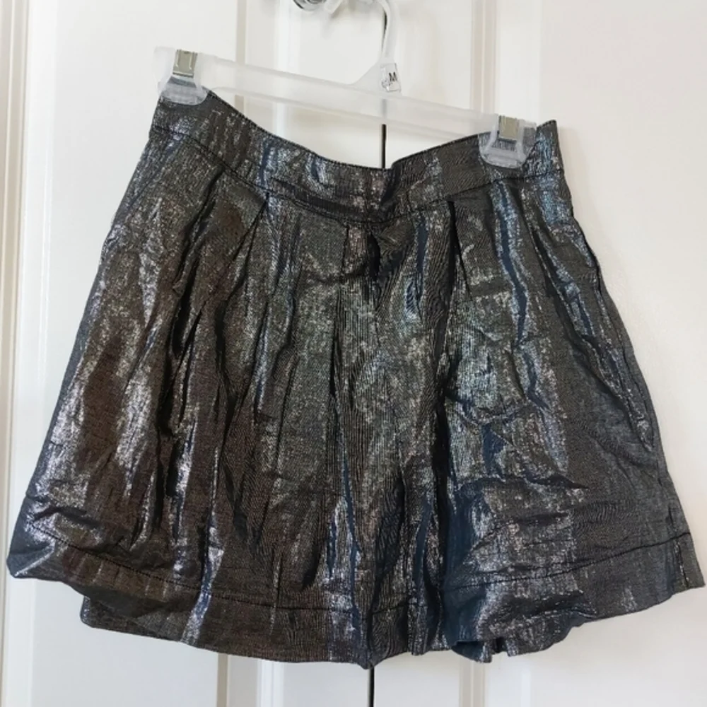 Silver Skirt‎ GapKids size 8 Adjustable Waist Zipper In Back